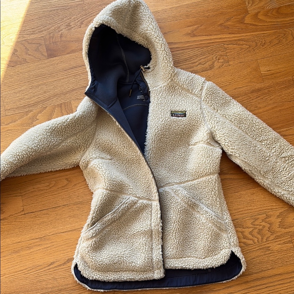 Patagonia Cream Fleece Jacket